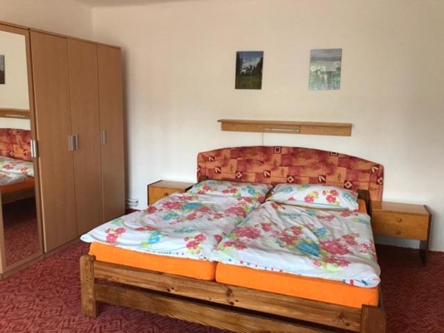 Apartman Hruba Skala Exterior photo