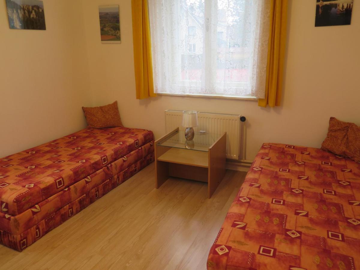 Apartman Hruba Skala Exterior photo
